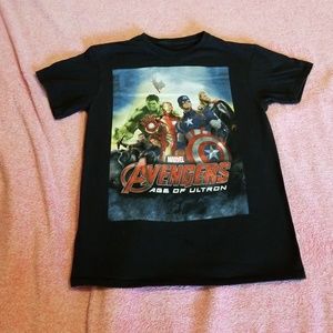 Marvel Shirts - Avengers: Age of Ultron T-shirt Adult Small Marvel Shirts - Avengers: Age of Ultron T-shirt Adult Small